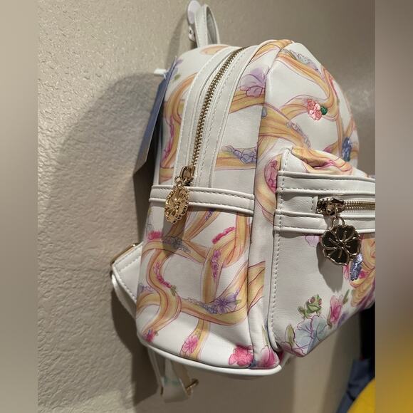 NWT Danielle Nicole x Disney Princess Rapunzel Tangled Pascal Flynn Backpack - Picture 2 of 7